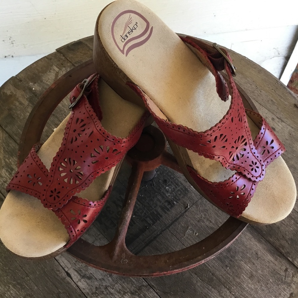 EUC Dansko Red 'Sapphire' Slide Sandal Size 40